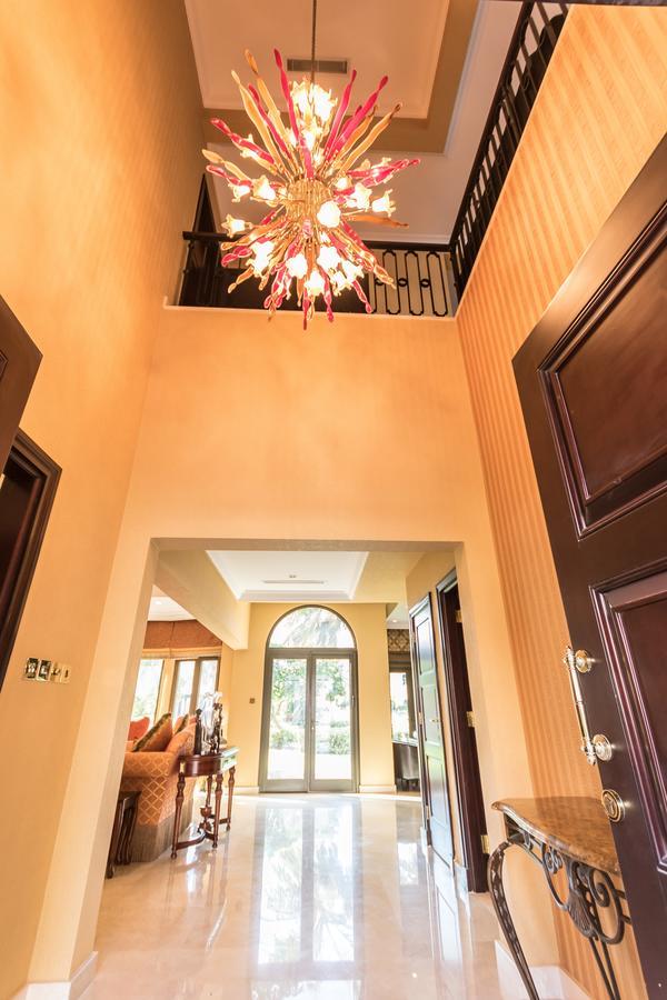 Yanjoon Holiday Homes - Palm Jumeirah Frond A Villas Dubái Exterior foto
